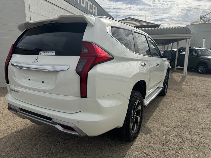 2024 MITSUBISHI Pajero Sport GLS