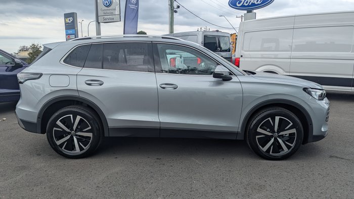 2025 VOLKSWAGEN Tiguan ELEGANCE