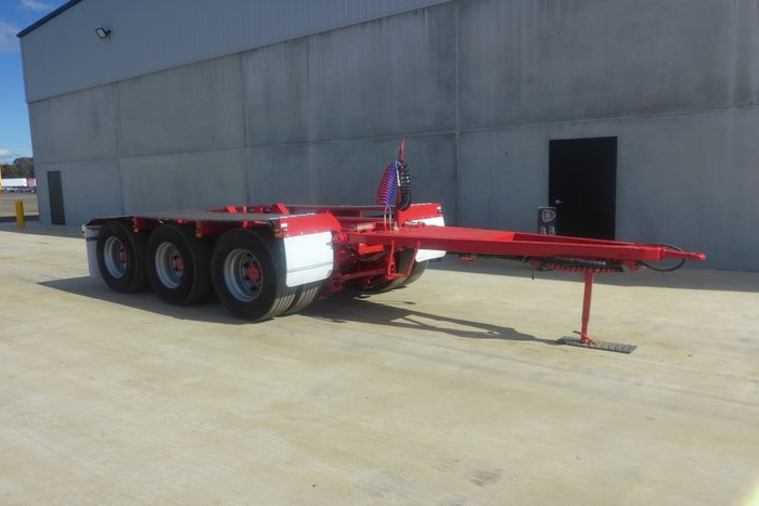 2018 Moore Tri Axle Dolly