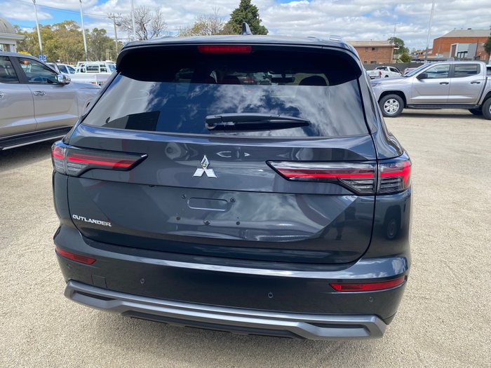 2025 MITSUBISHI Outlander LS