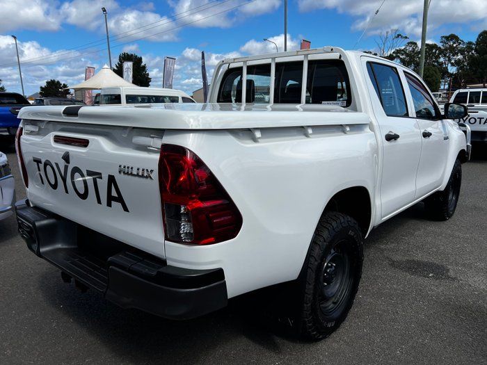 2019 Toyota Hilux 4x4 Workmate 2.4L T Diesel Automatic Double Cab 1Y25460 002