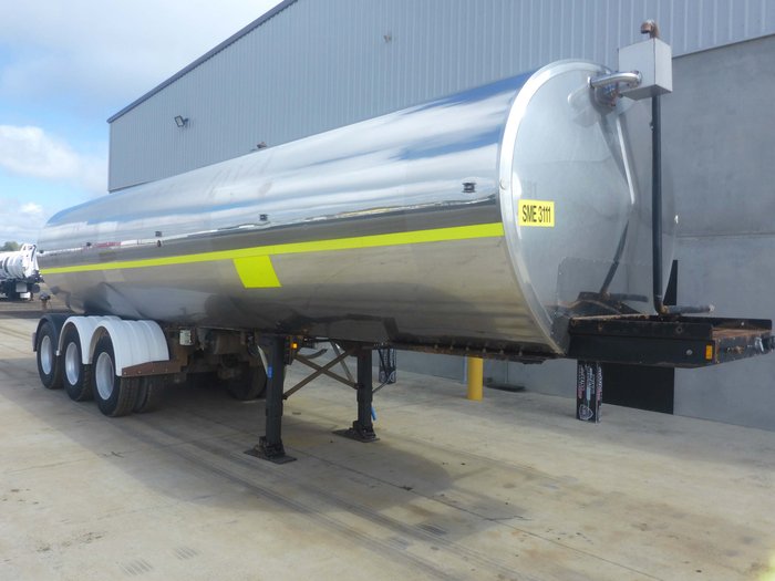 2001 Byford Stainless Steel Tanker