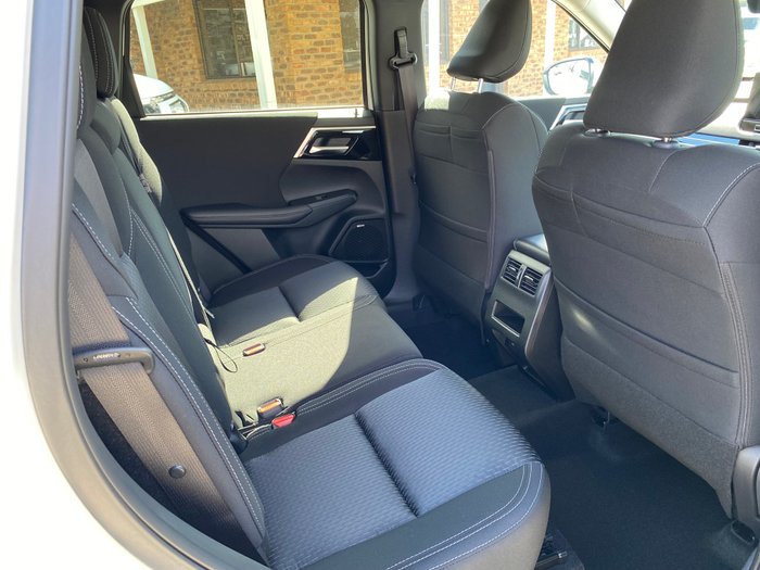 2025 MITSUBISHI Outlander LS