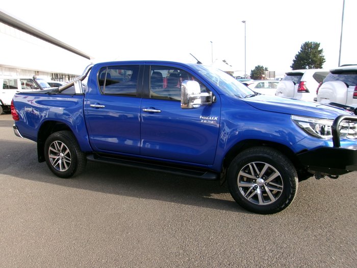 2018 TOYOTA HILUX SR5 (4x4)