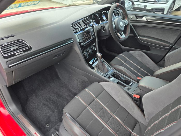 2016 Volkswagen Golf GTI 40 Years