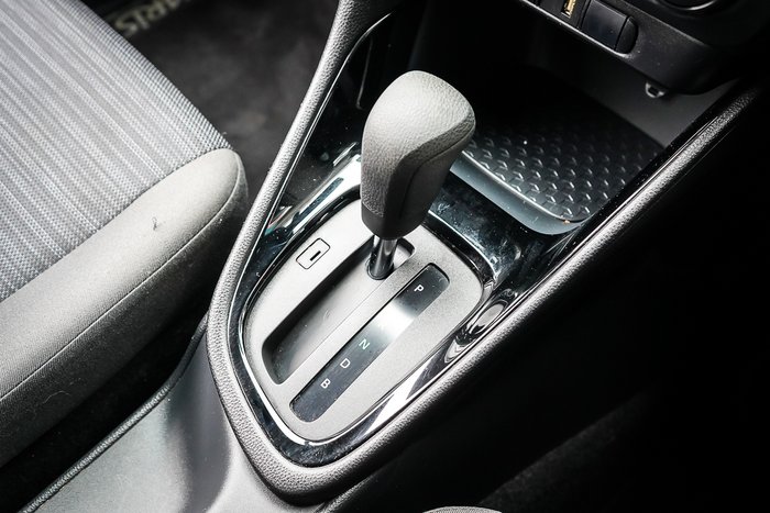 2020 Toyota YARIS Ascent Sport
