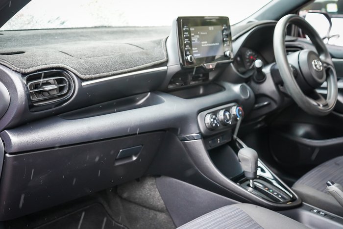 2020 Toyota YARIS Ascent Sport