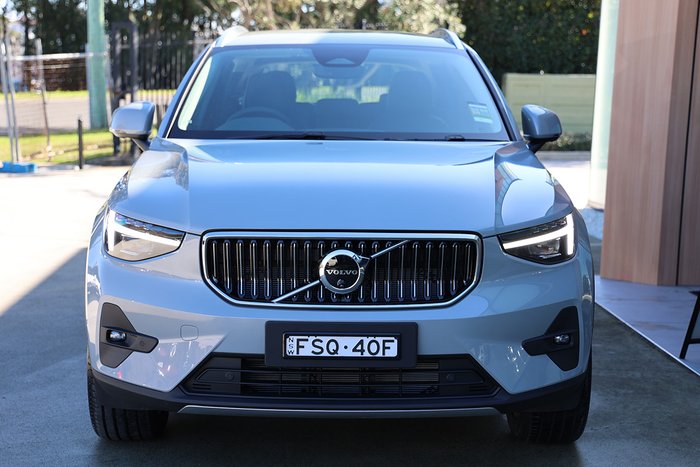 2024 Volvo XC40 Ultra B4 Bright