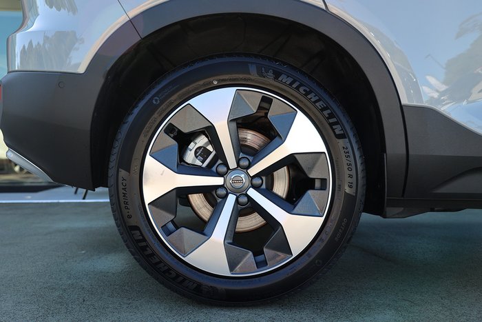 2024 Volvo XC40 Ultra B4 Bright