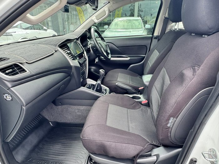 2019 MITSUBISHI TRITON GLX