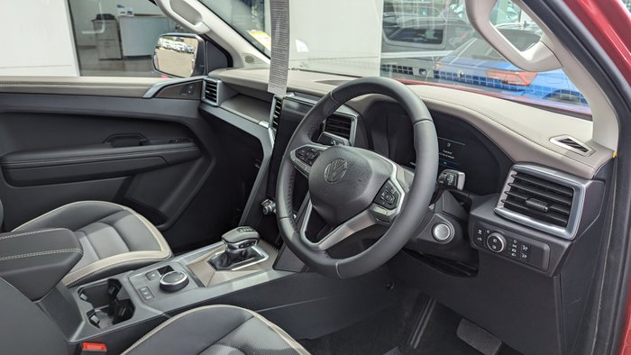 2025 VOLKSWAGEN AMAROK STYLE