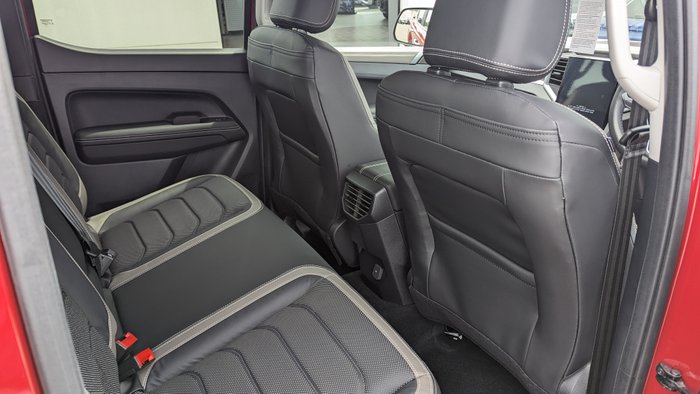 2025 VOLKSWAGEN AMAROK STYLE