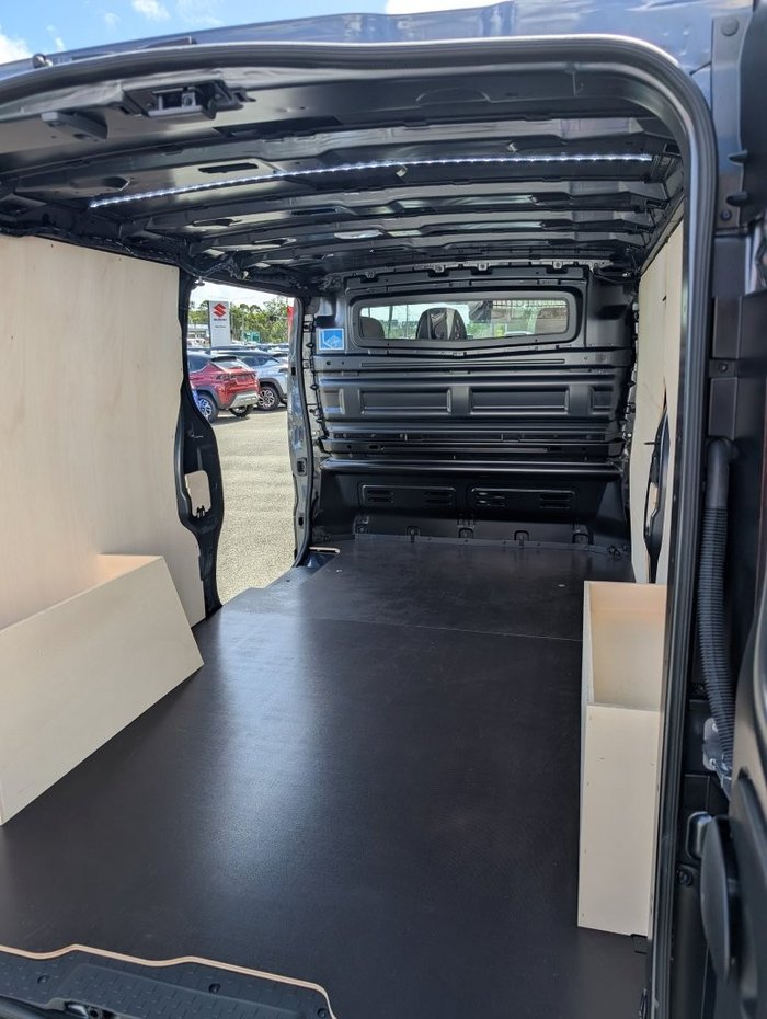 2025 RENAULT TRAFIC LWB