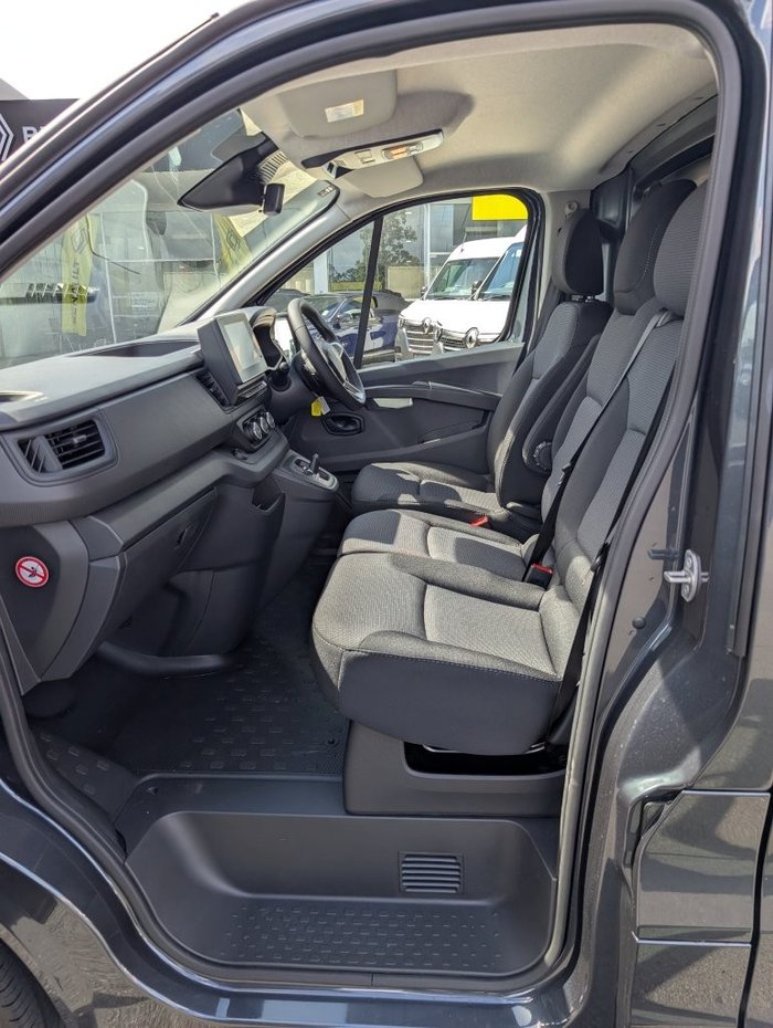 2025 RENAULT TRAFIC LWB