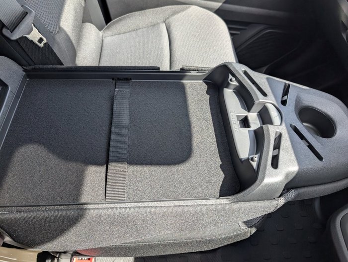 2025 RENAULT TRAFIC LWB