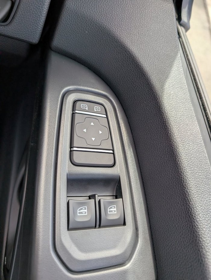 2025 RENAULT TRAFIC LWB