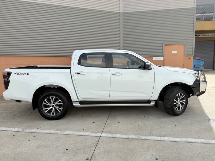 2025 Isuzu D-MAX