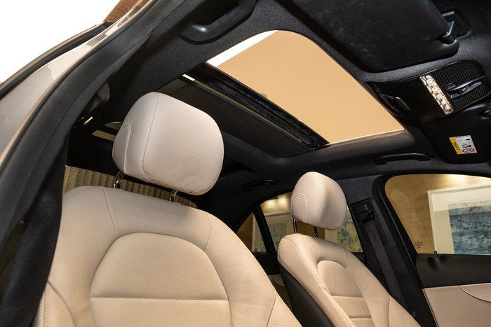 2016 MERCEDES-BENZ C250