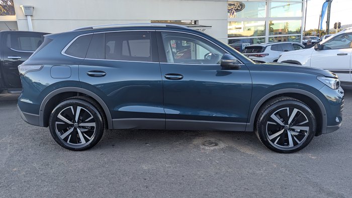 2026 VOLKSWAGEN Tiguan ELEGANCE