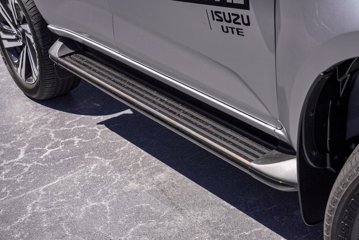 2025 Isuzu MU-X LS-T