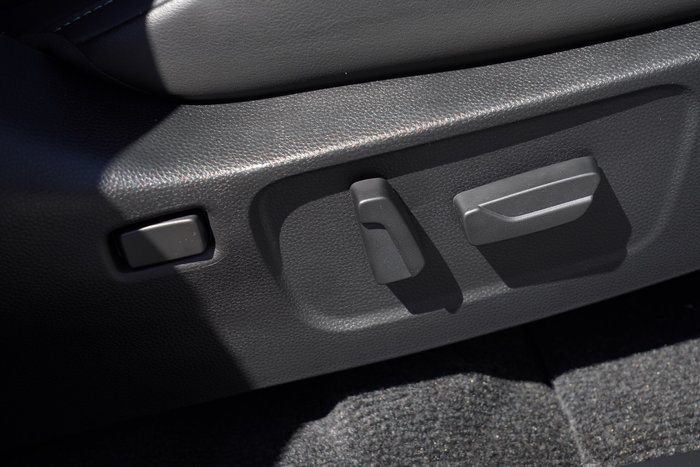 2025 Isuzu MU-X LS-T