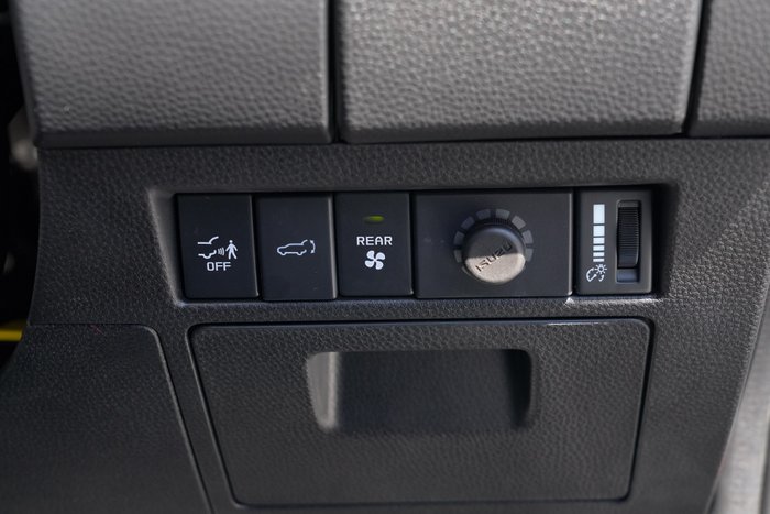 2025 Isuzu MU-X LS-T