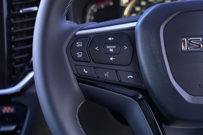 2025 Isuzu MU-X LS-T