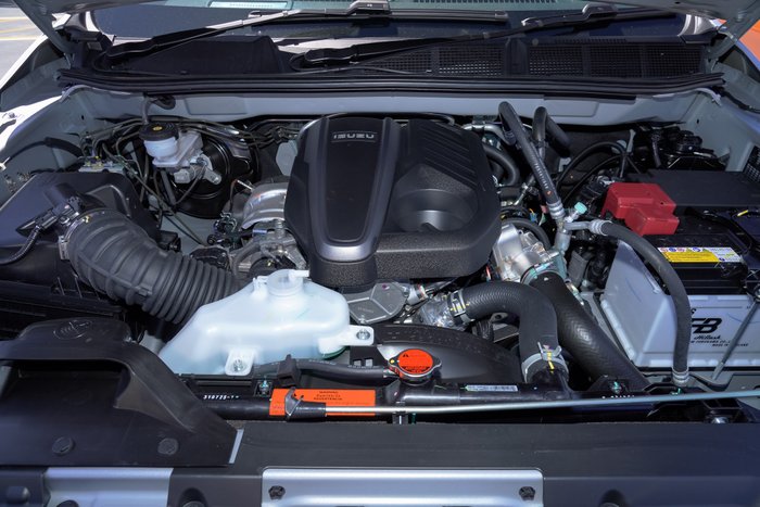 2025 Isuzu MU-X LS-T