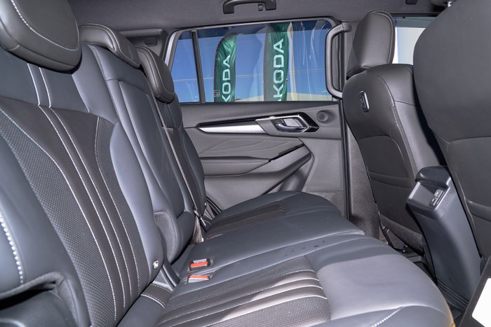 2025 Isuzu MU-X LS-T