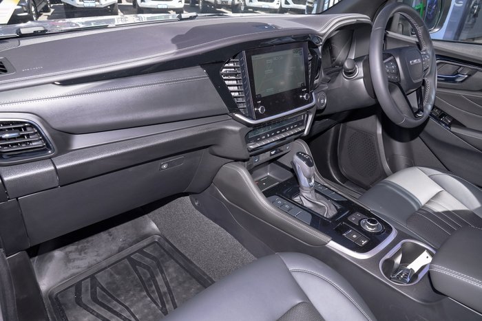 2025 Isuzu MU-X LS-T