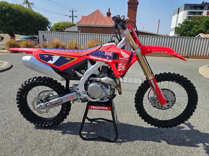 2026 Honda  CRF450R MX DES NATIONS Red