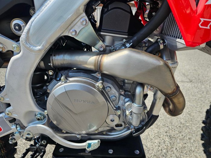 2026 Honda  CRF450R MX DES NATIONS Red