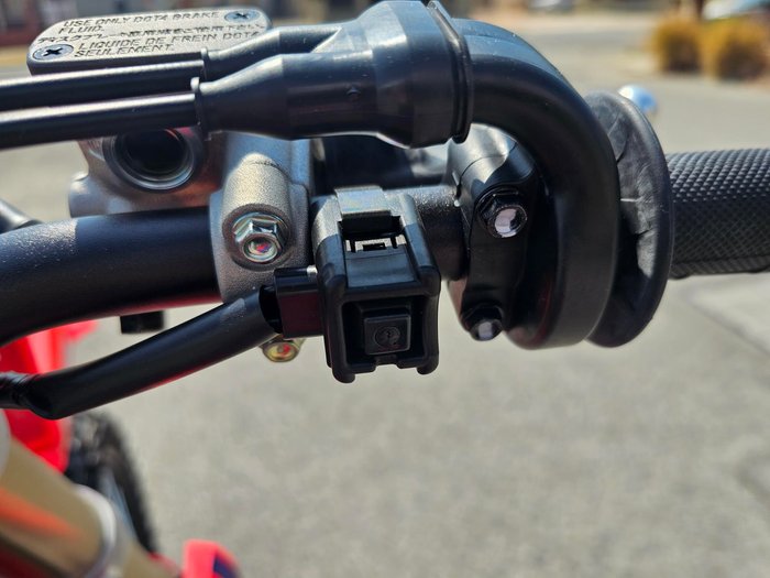 2026 Honda  CRF450R MX DES NATIONS Red