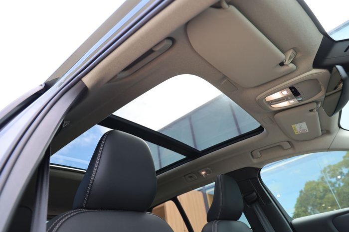 2026 Volvo XC40 Plus B4
