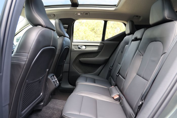 2026 Volvo XC40 Plus B4