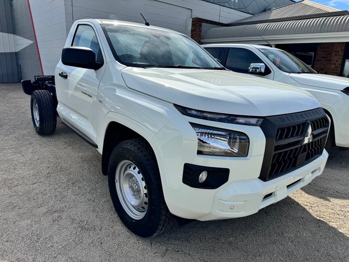 2026 MITSUBISHI Triton GLX