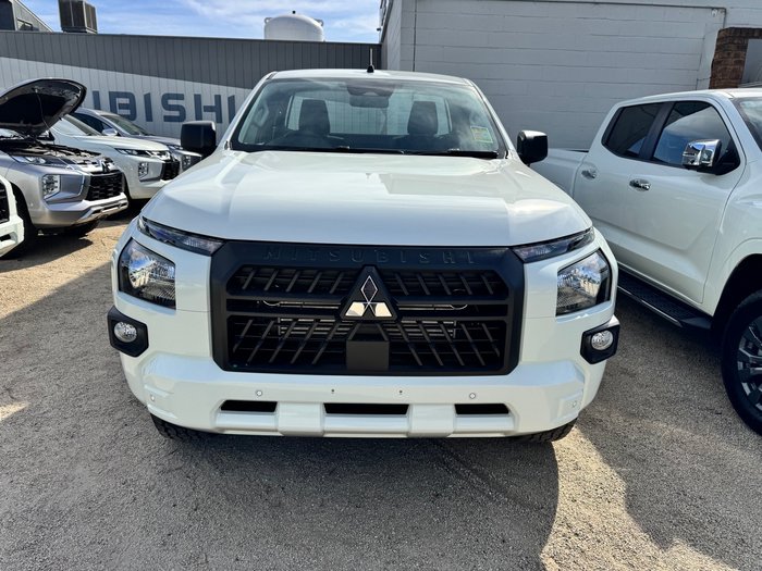 2026 MITSUBISHI Triton GLX