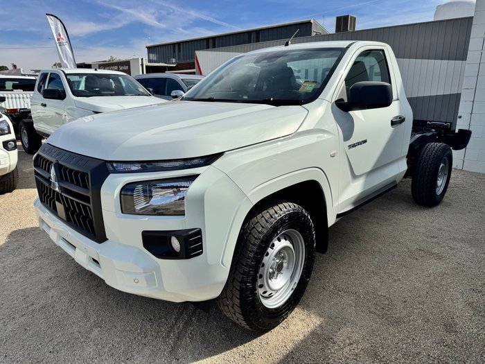 2026 MITSUBISHI Triton GLX