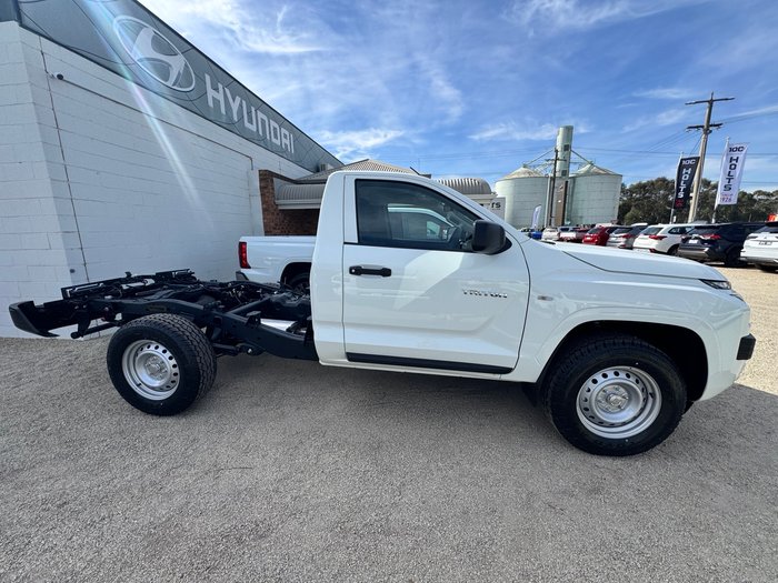 2026 MITSUBISHI Triton GLX