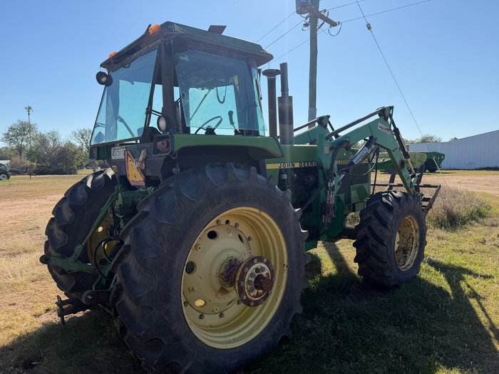 1988 JOHN DEERE 4650