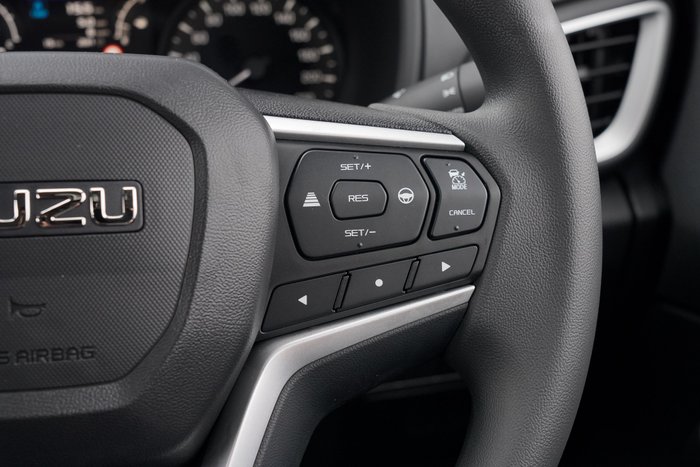 2026 Isuzu MU-X LS-M