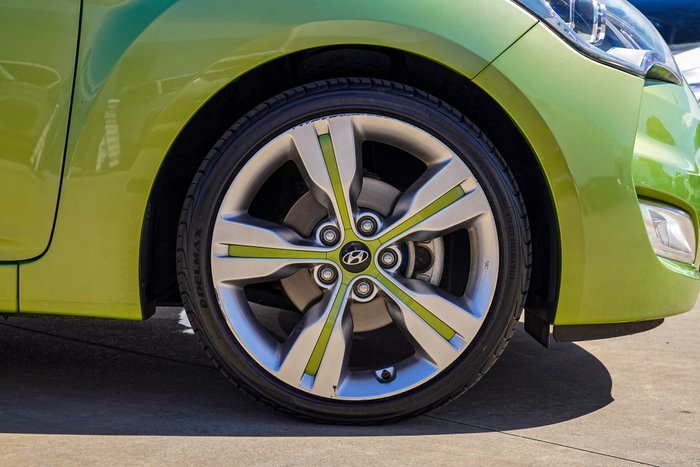 2015 Hyundai Veloster +