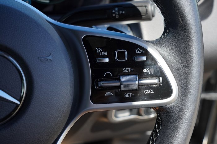 2021 Mercedes-Benz GLB-Class GLB200