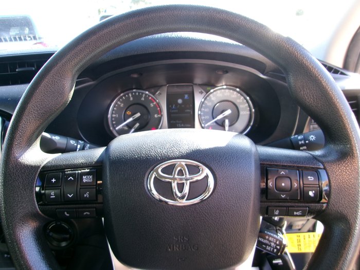 2022 Toyota Hilux 4x4 Hilux 4x4 SR 2.8L T Diesel Automatic Double Cab 2U76970 001