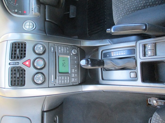 2005 Holden Ute VZ White