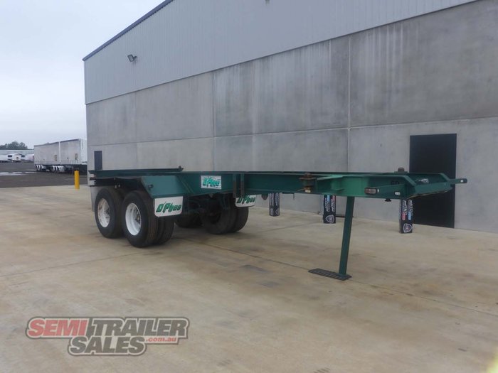 1980 McGrath 20FT Skel