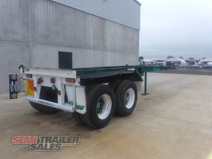 1980 McGrath 20FT Skel