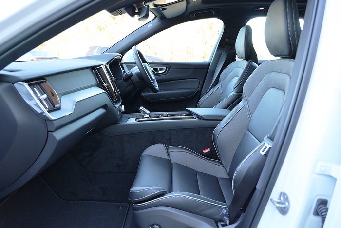 2024 Volvo XC60 Ultra B5 Bright