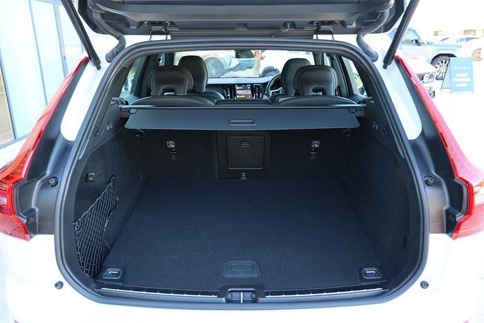 2024 Volvo XC60 Ultra B5 Bright
