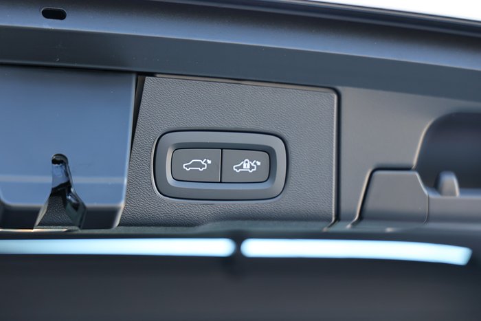2024 Volvo XC60 Ultra B5 Bright